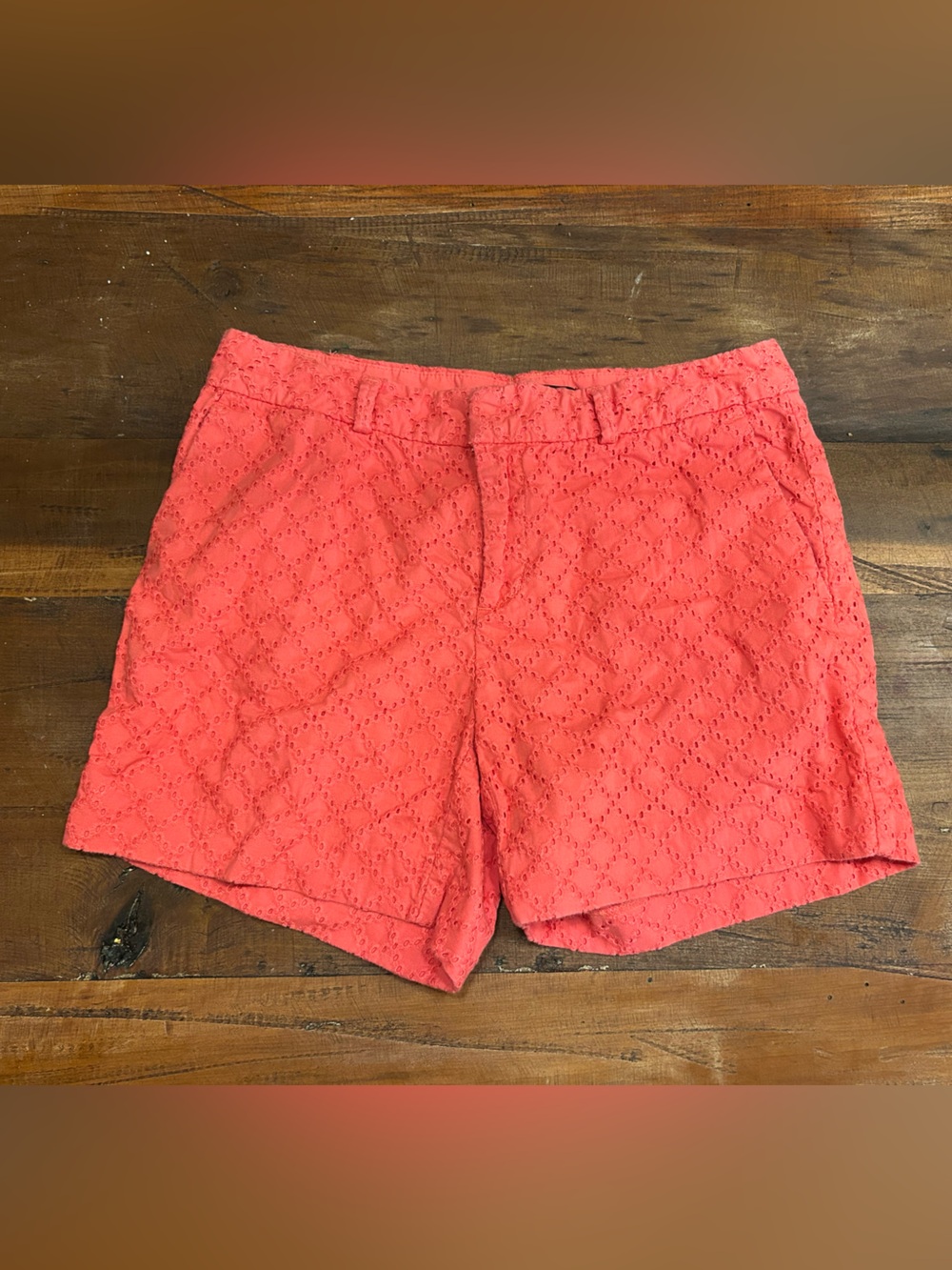 Banana Republic Women’s Preppy Coral Eyelet Cotton Trouser Shorts - Size 2